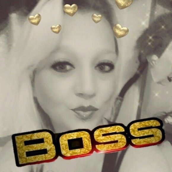 Meet your Posher, Shellie - Picture 1 of 1